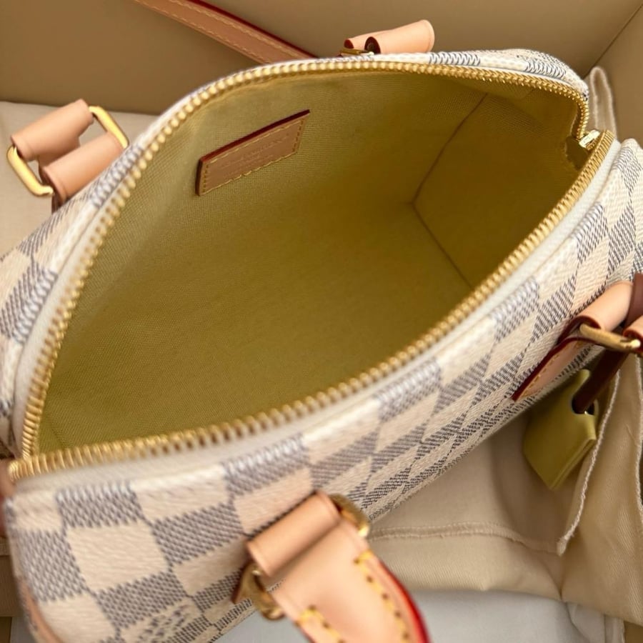 LOUIS  VUITTON