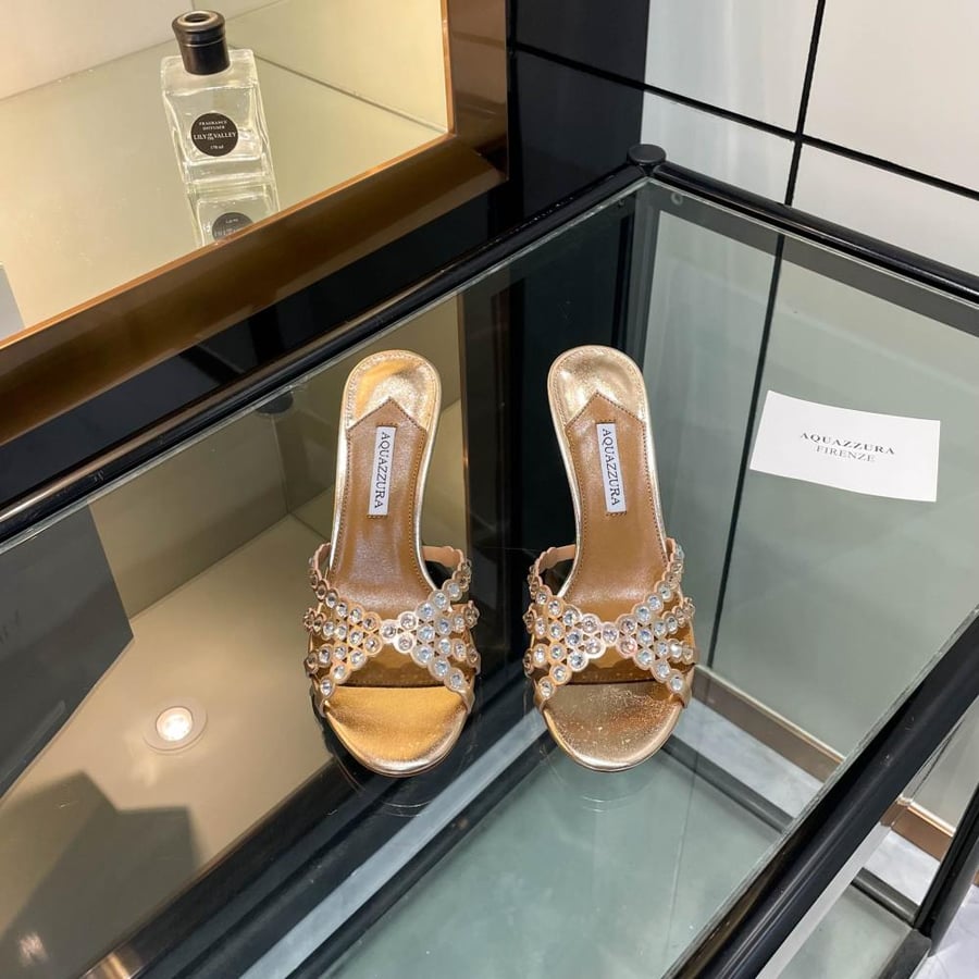 AQUAZZURA