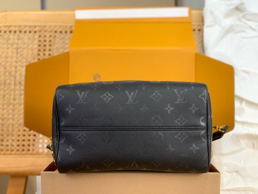 LOUIS  VUITTON