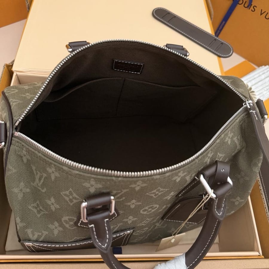 LOUIS  VUITTON
