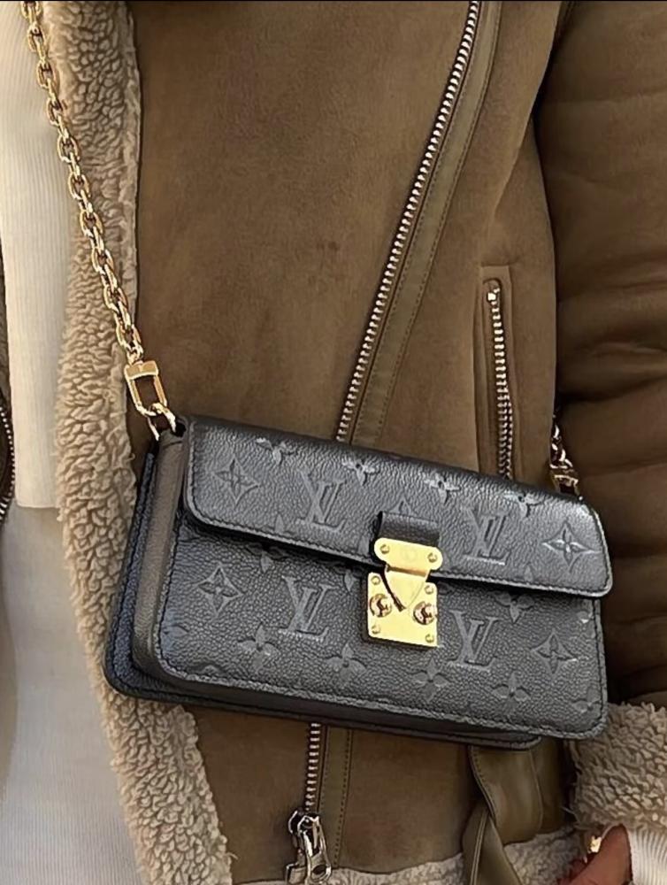 LOUIS  VUITTON
