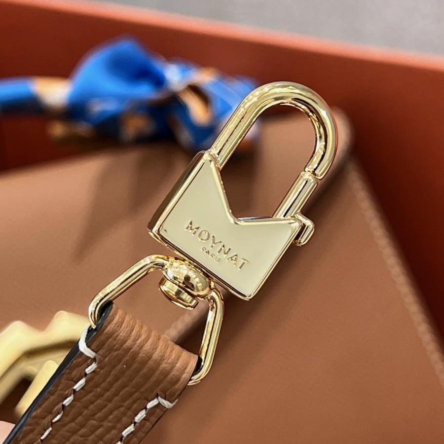 MOYNAT
