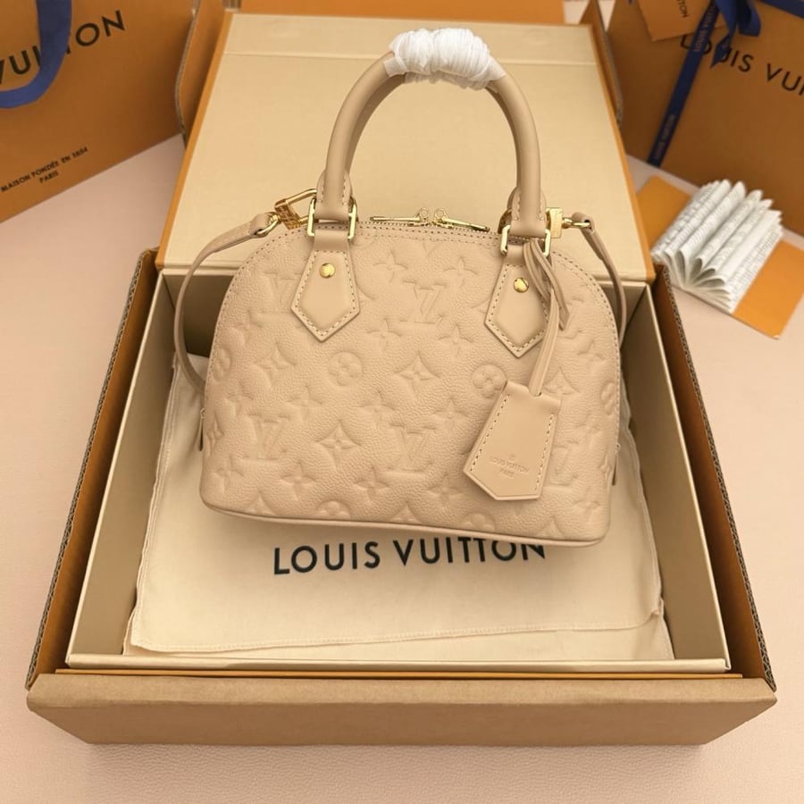 LOUIS  VUITTON