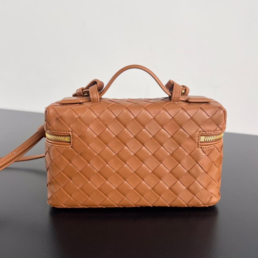 BOTTEGA