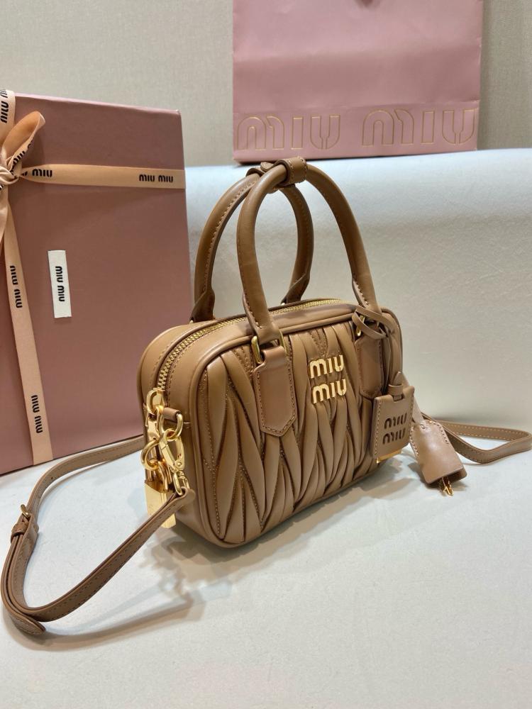 MIU MIU