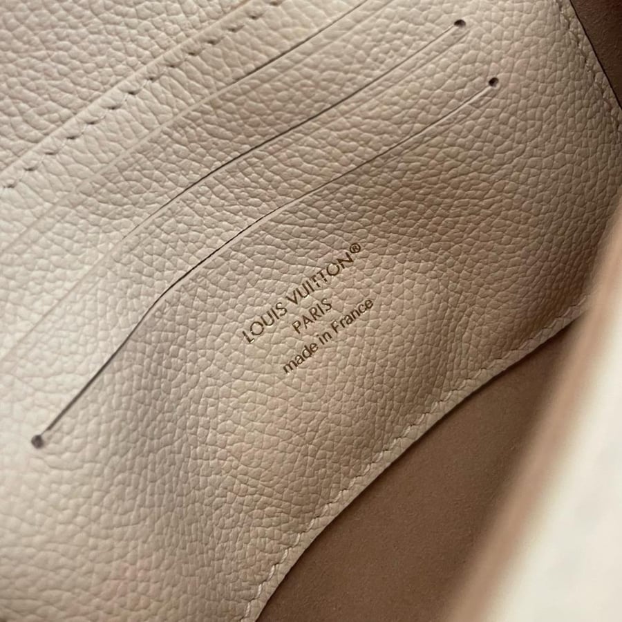 LOUIS  VUITTON