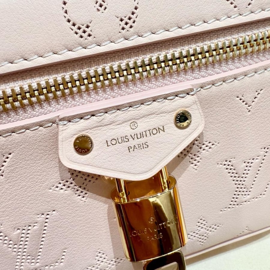 LOUIS  VUITTON