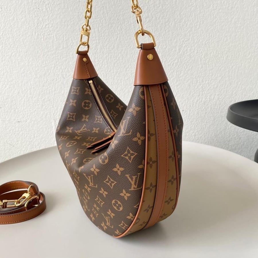 LOUISVUITTON- Loop Hobo
