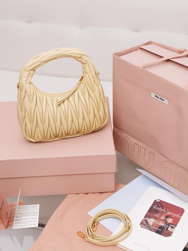 MIU MIU