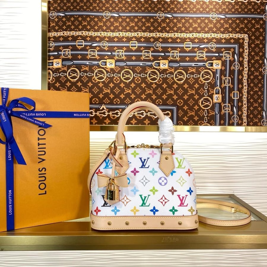 LOUIS  VUITTON