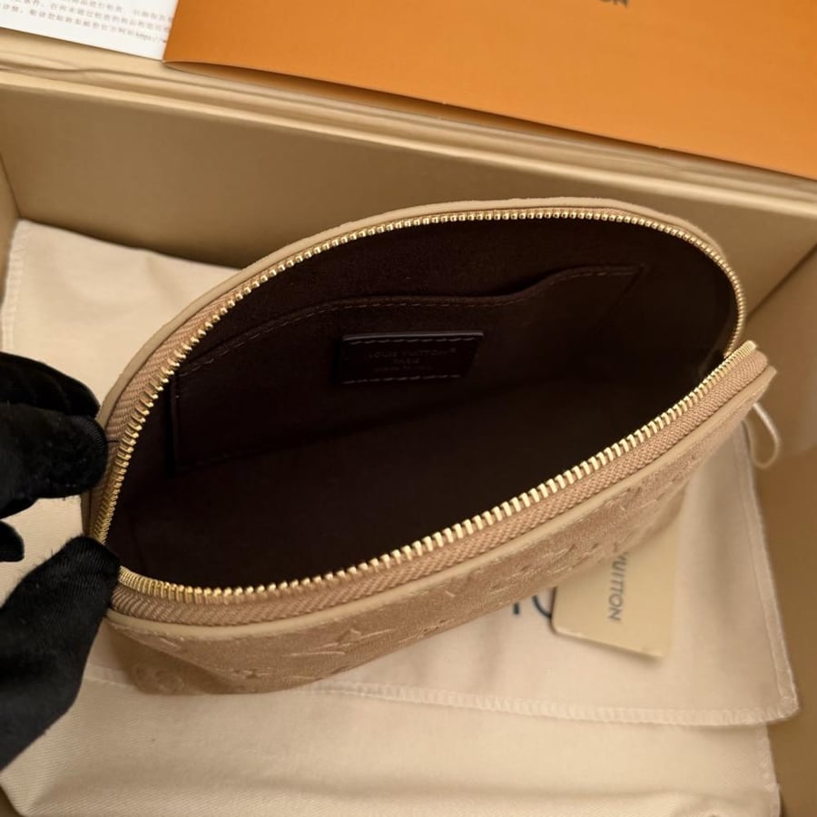 LOUIS  VUITTON
