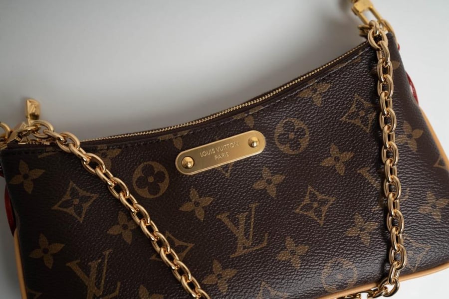 LOUIS  VUITTON