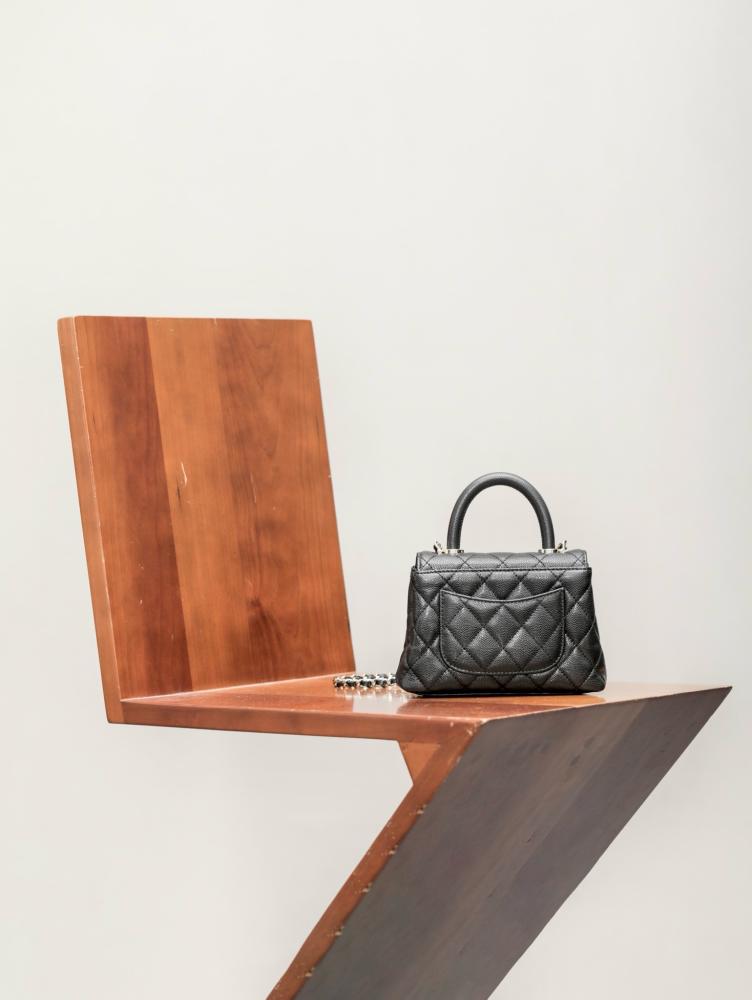 CHANEL -coco handle