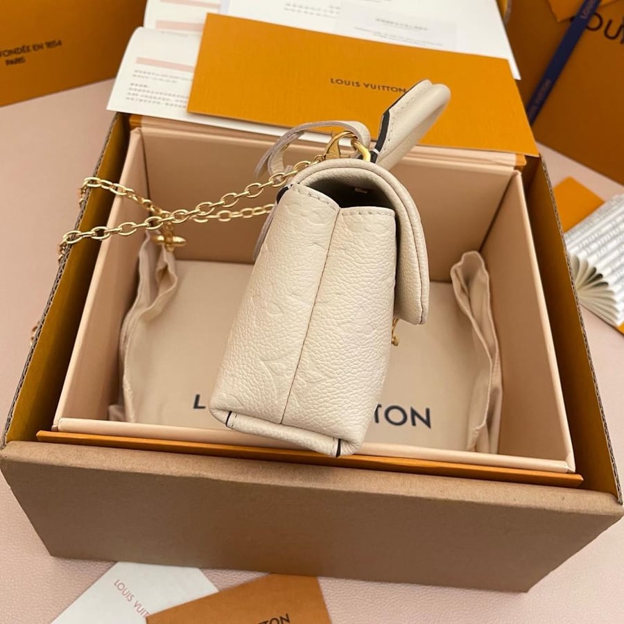 LOUIS  VUITTON