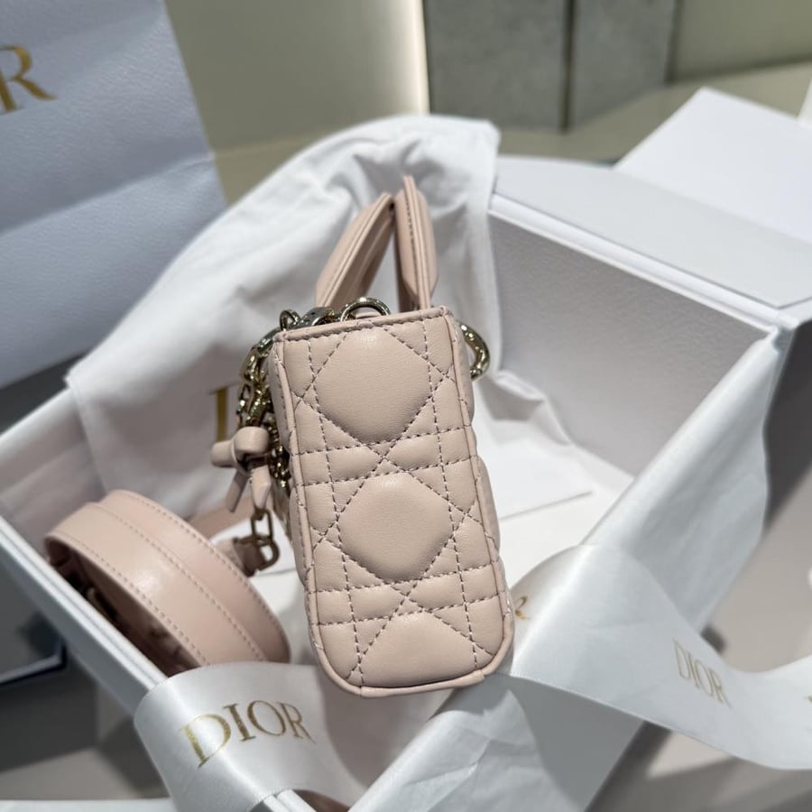 DIOR