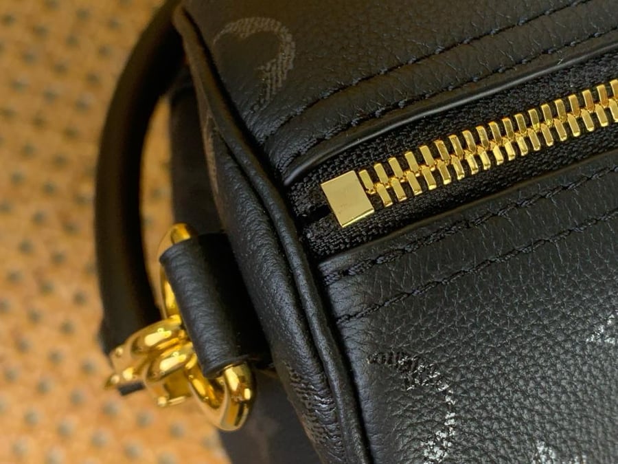 LOUIS  VUITTON
