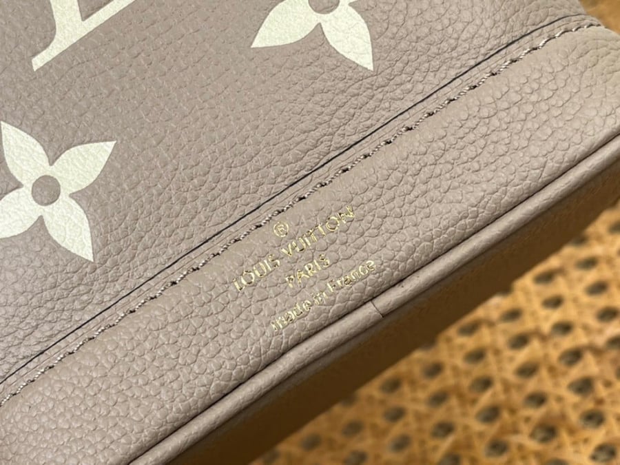 LOUISVUITTON- NANO NOE