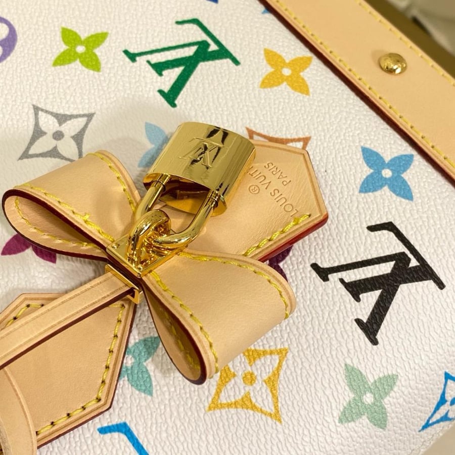 LOUIS  VUITTON