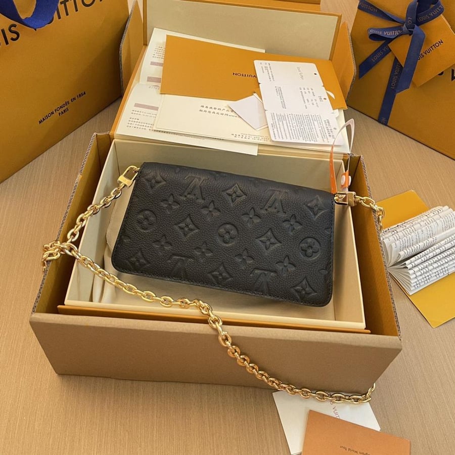 LOUIS  VUITTON