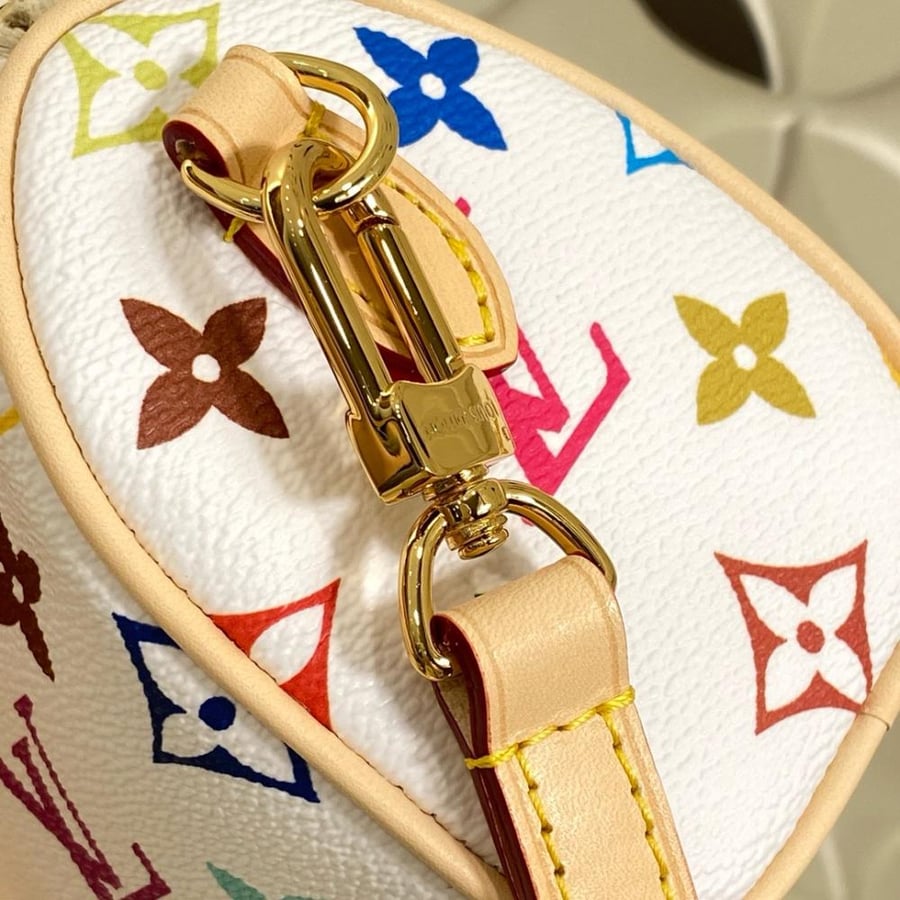 LOUIS  VUITTON