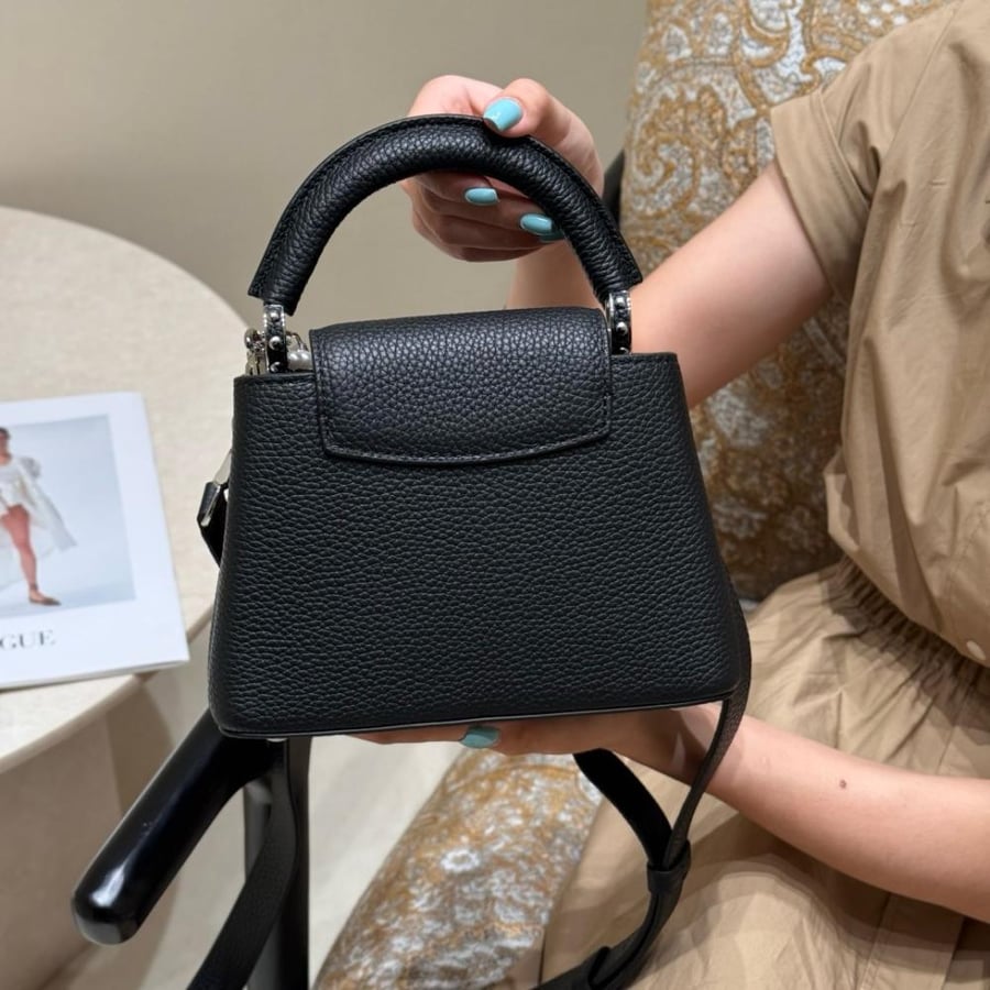 LOUIS  VUITTON