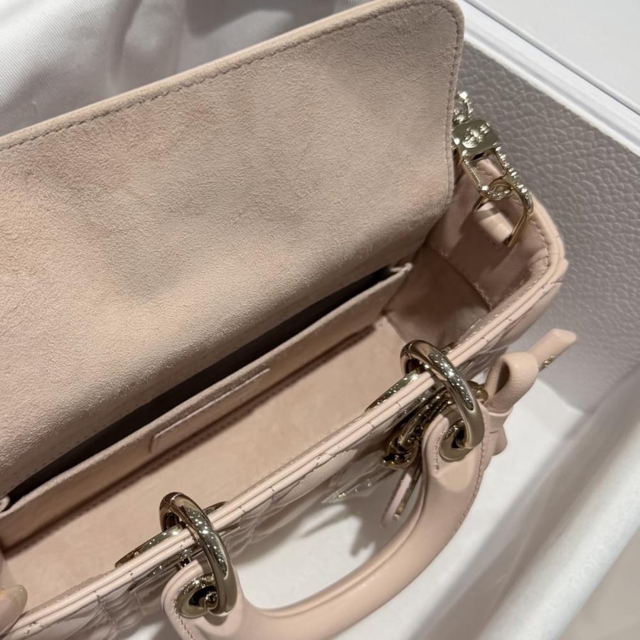 DIOR