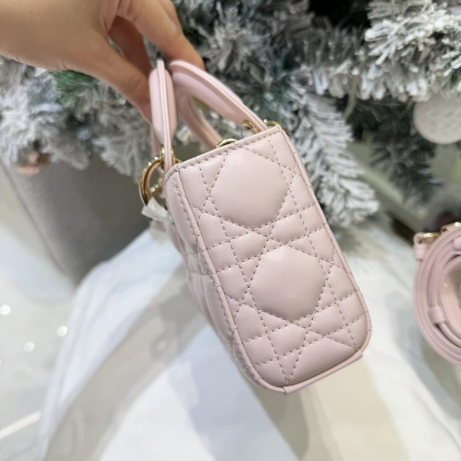 DIOR