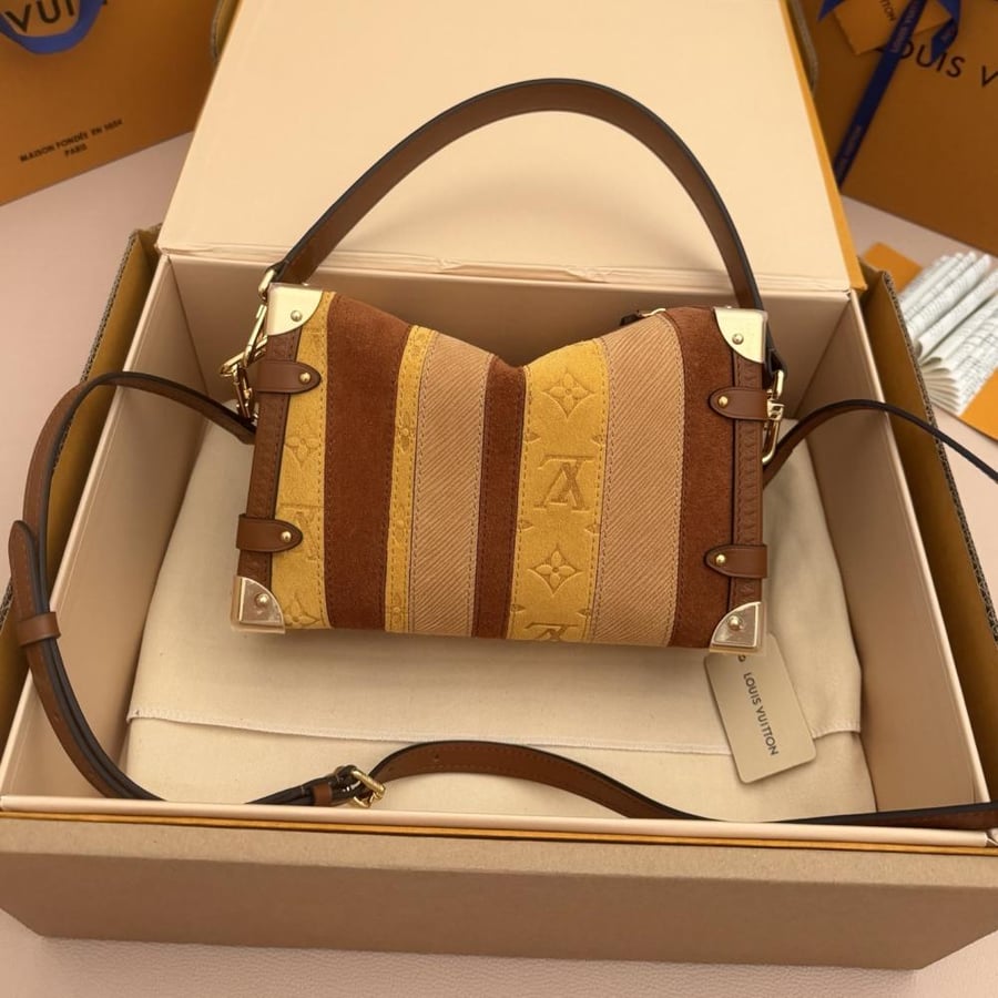 LOUIS  VUITTON