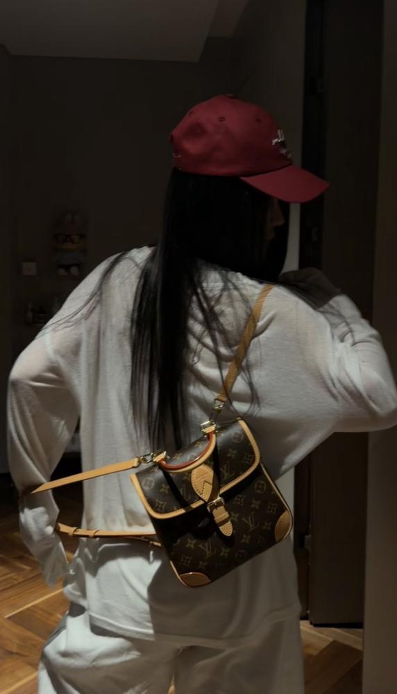 LOUIS  VUITTON