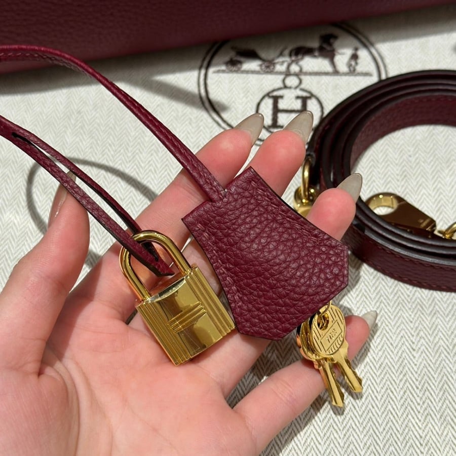 HERMES- Kelly 28