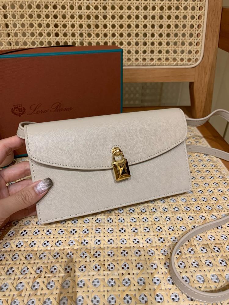 LORO PIANA