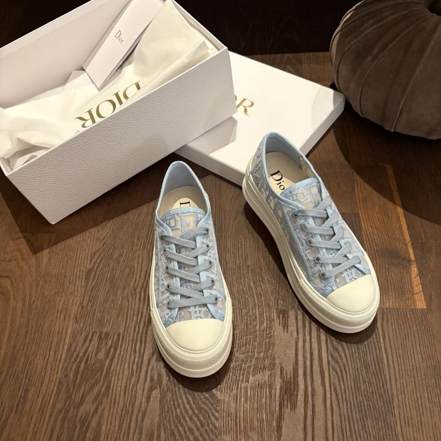 DIOR
