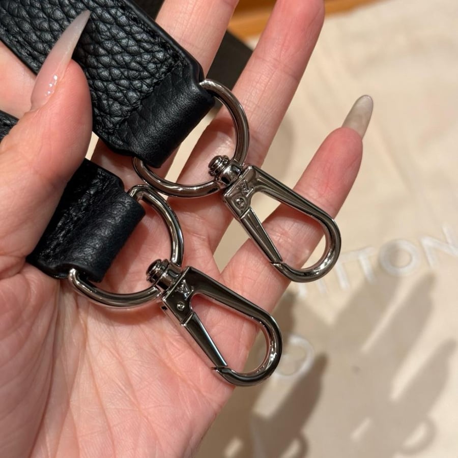 LOUIS  VUITTON