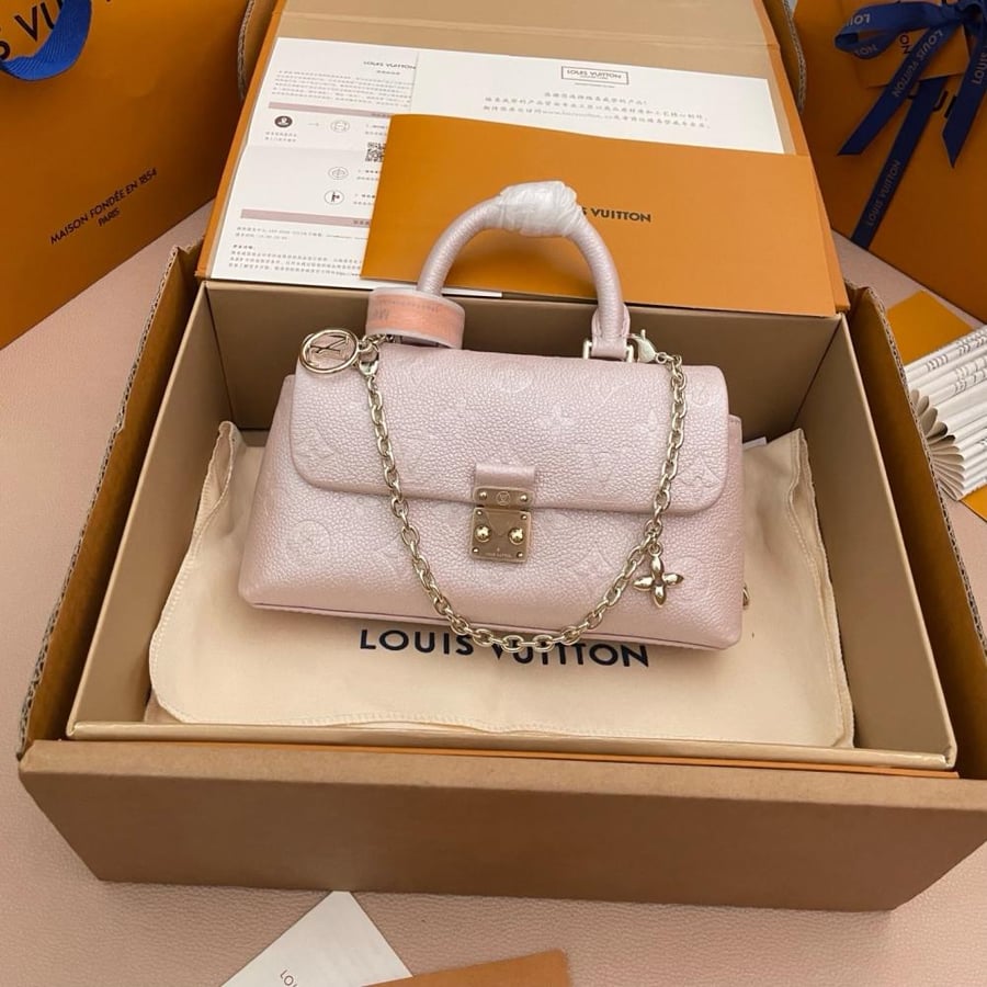 LOUIS  VUITTON