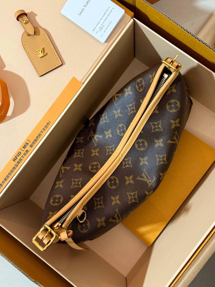 LOUIS  VUITTON