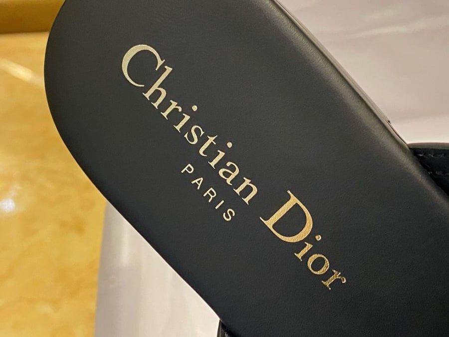 DIOR