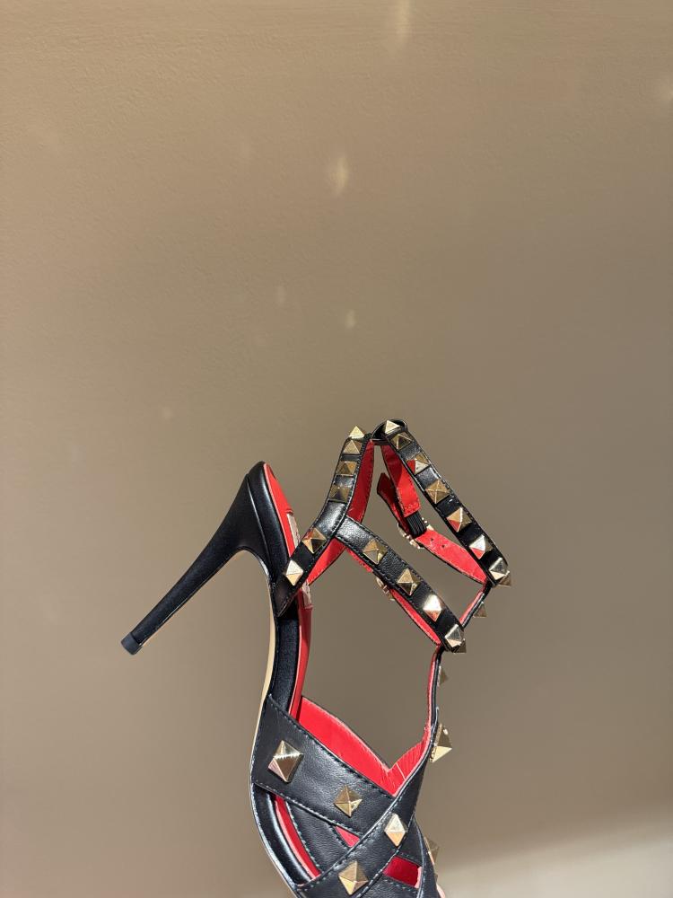 VALENTINO