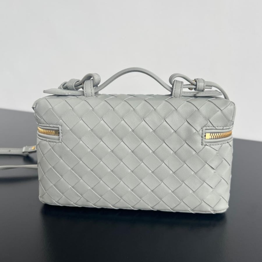 BOTTEGA