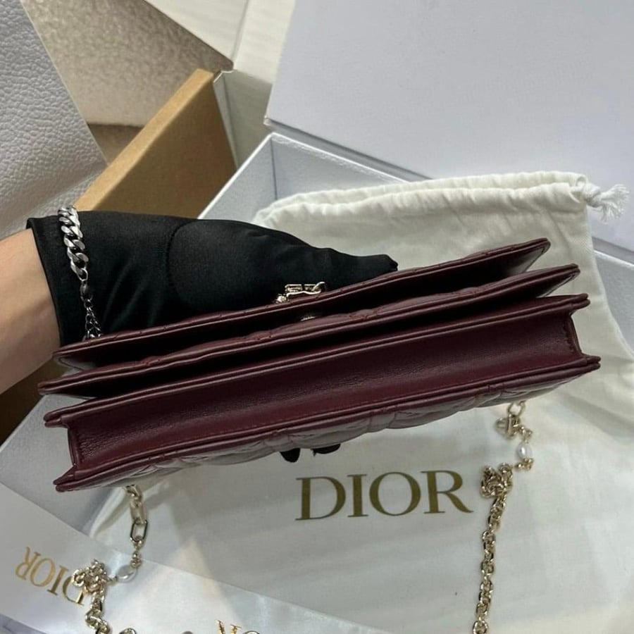 DIOR
