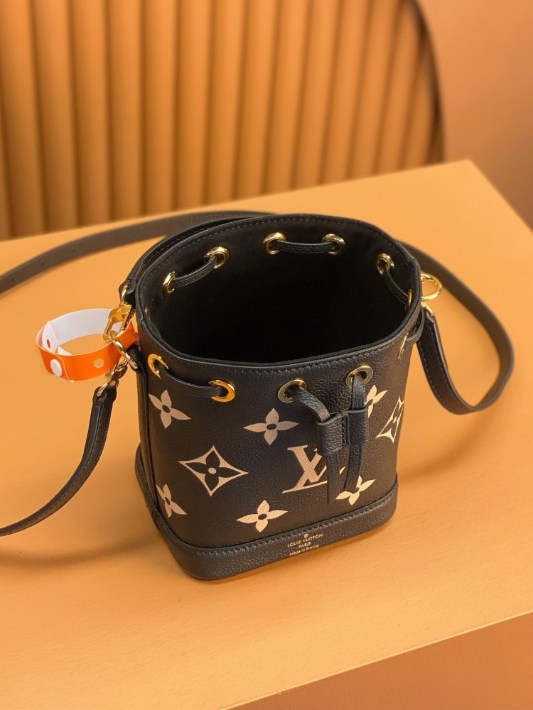 LOUISVUITTON- NANO NOE