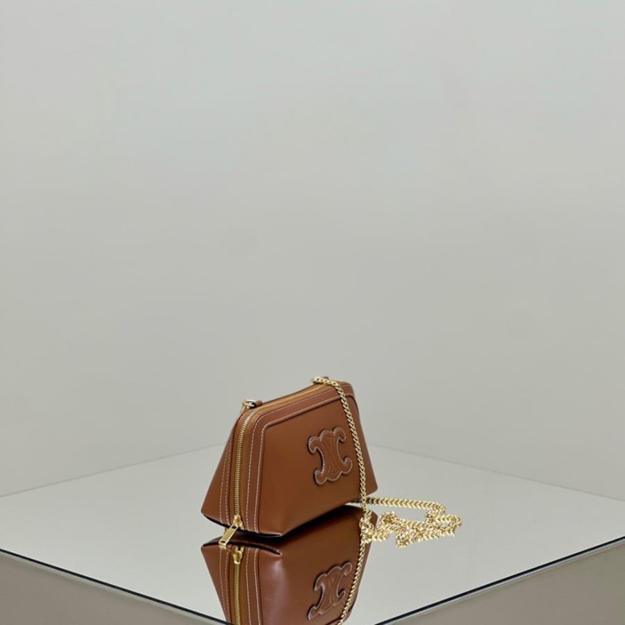 CELINE -