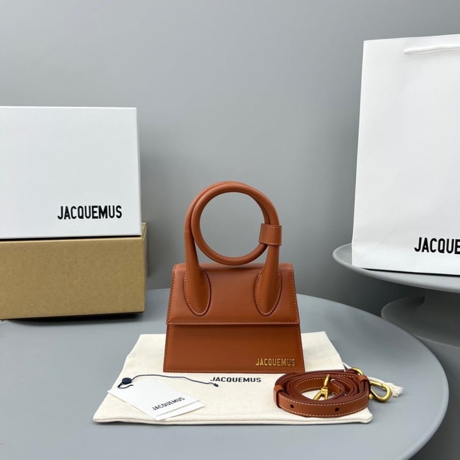 JACQUEMUS