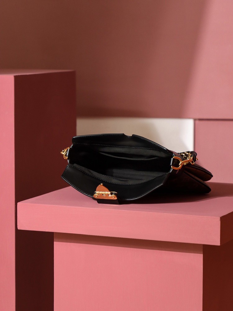 Louis  Vuitton_TWINNY