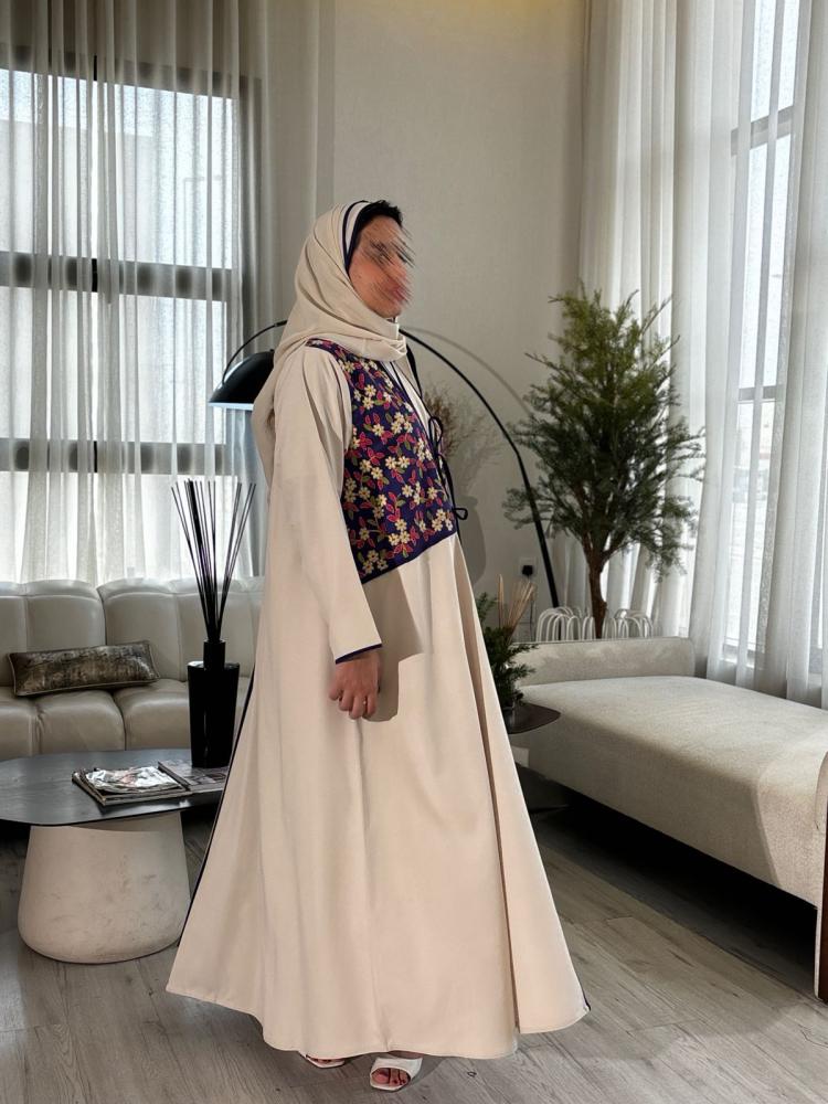 عباية كريب بيج بتصميم ناعم وخامة مريحة
