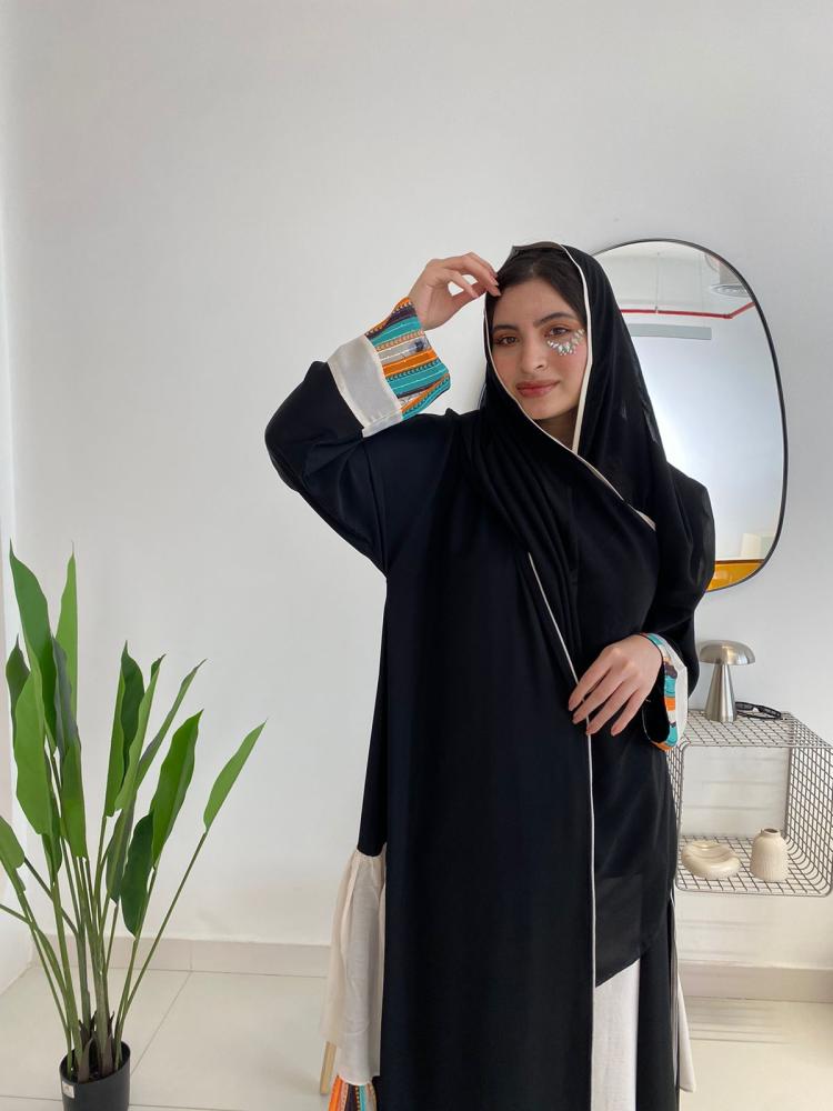 عباية كلوش كريب فخامة بسيطة