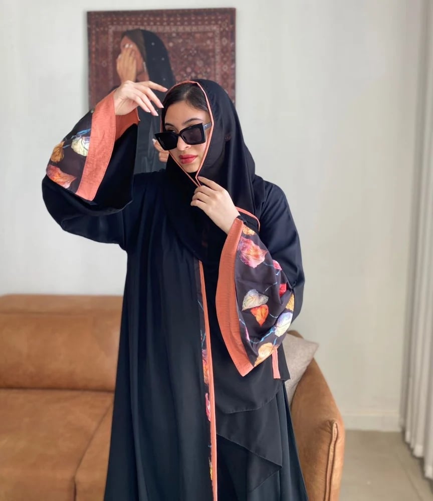 عباية كلوش كريب عملية بعدة ألوان