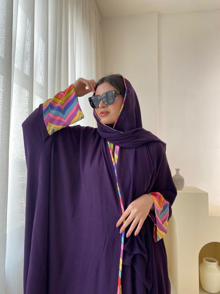 عبايه بنفسجي أنيقة وعصرية