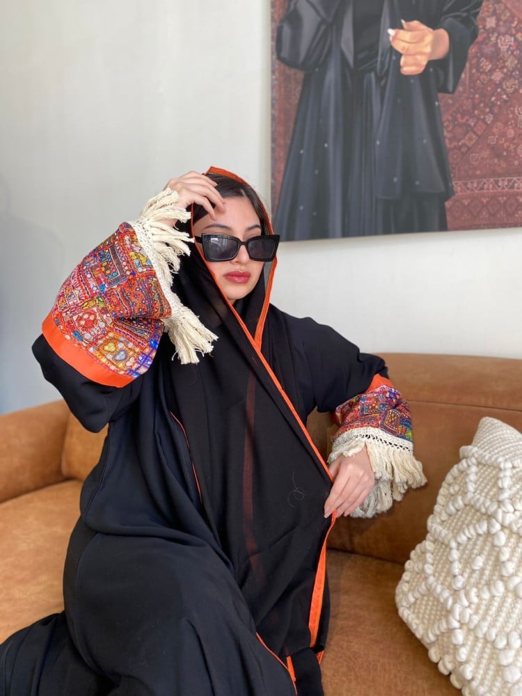 عباية كلوش كريب ستايل خليجي