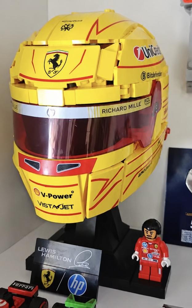 Scuderia Ferrari HP Lewis Hamilton Helmet