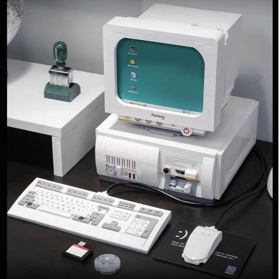 Pantasy Retro 90s PC